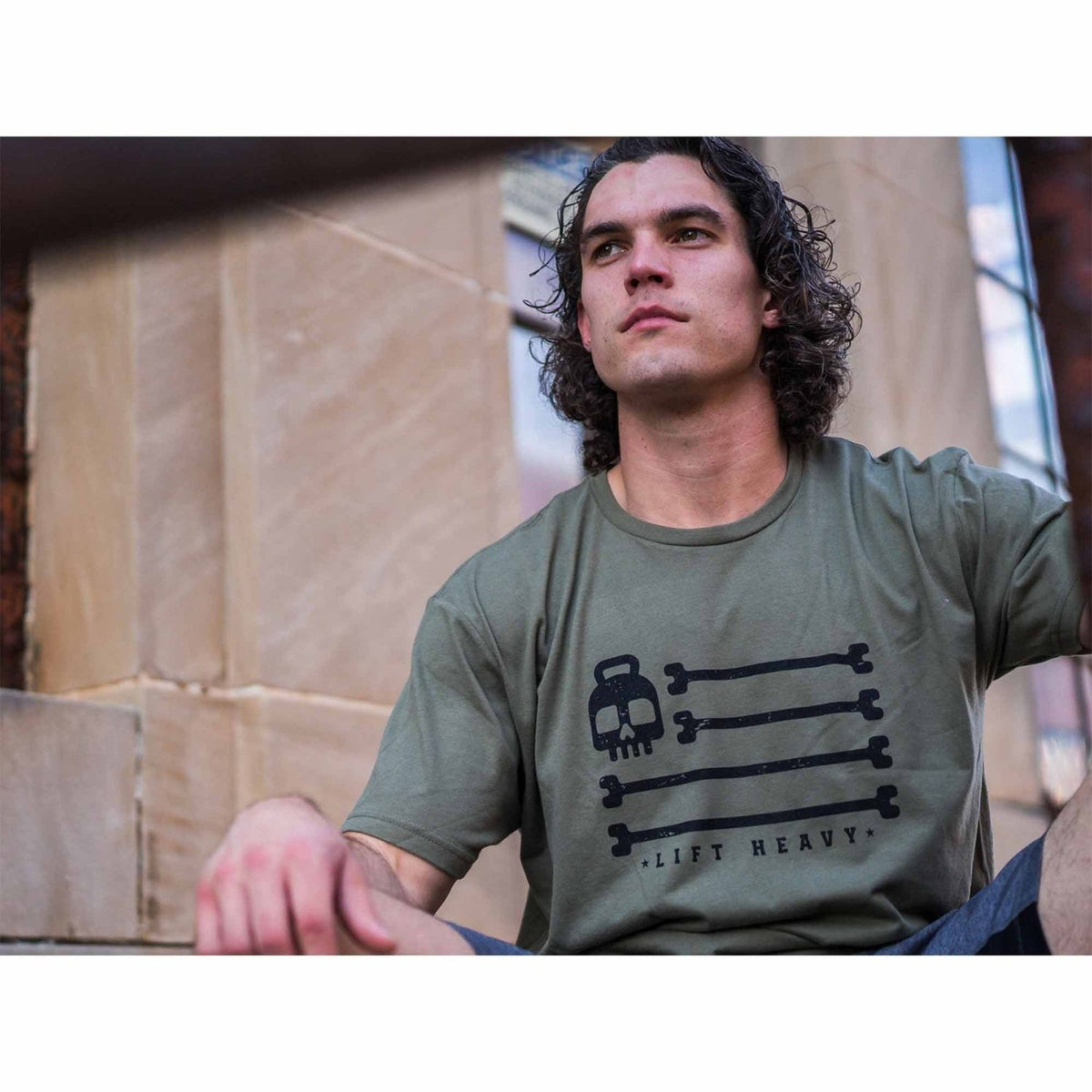2POOD Lift Heavy Flag T-Shirt Olivegrün kaufen bei haghpowered.com