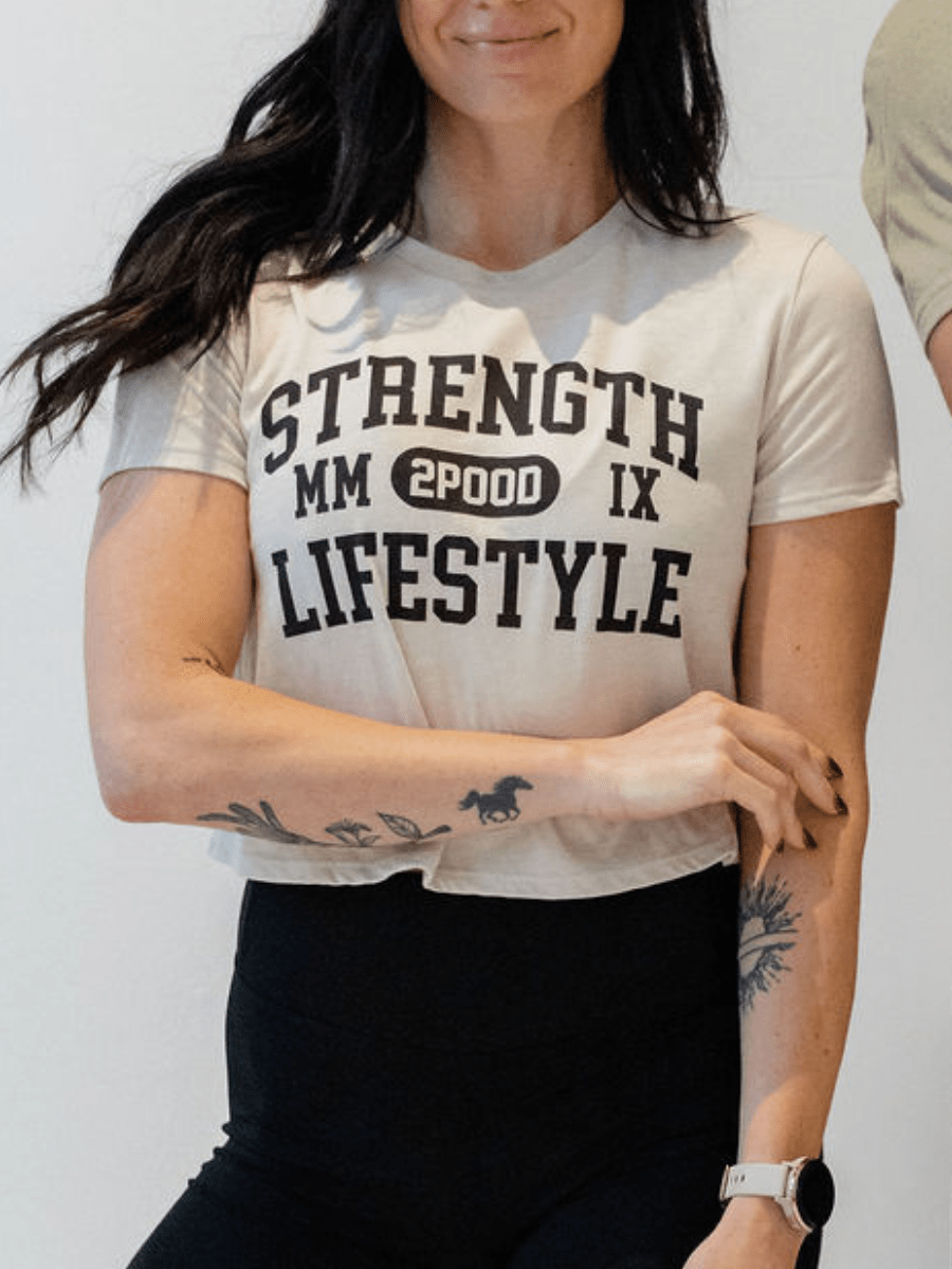 Varsity Strength Lifestyle Crop kaufen - 2POOD Tanks - Fitness Onlineshop