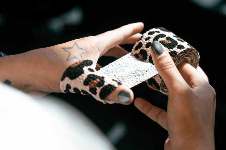 Weightlifting Tape Cheetah kaufen - 2POOD Weightlifting tape - Fitness Onlineshop