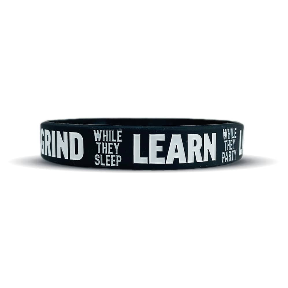 Elite Athletic Gear GRIND LEARN LIVE Wristband XL (9") kaufen bei haghpowered.com