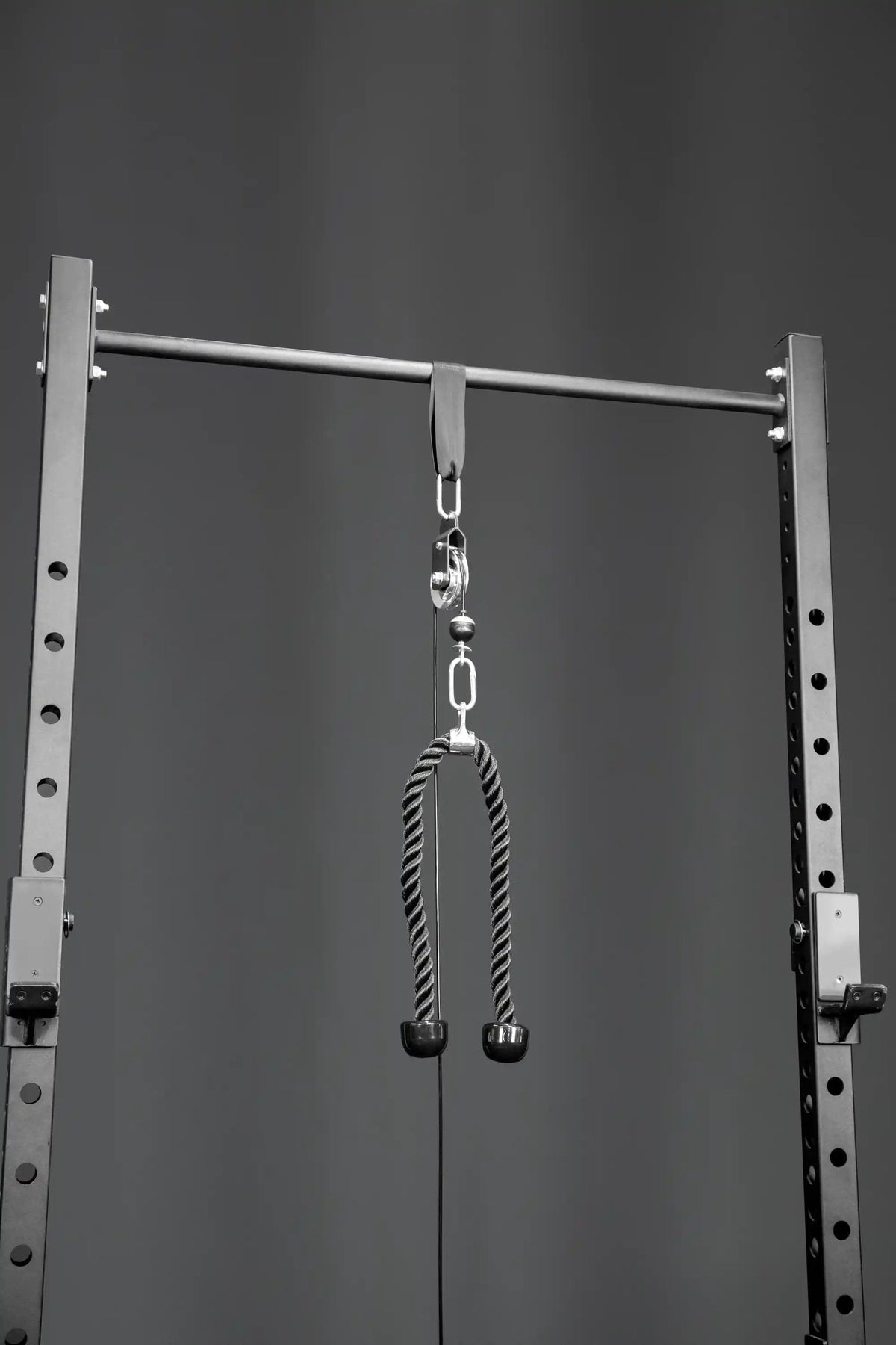 Kabelzugstation für Zuhause (Cable Pulley mit Scheibenhalter und Griffen) kaufen - HighPowered Kabelzuggeräte - Fitness Onlineshop