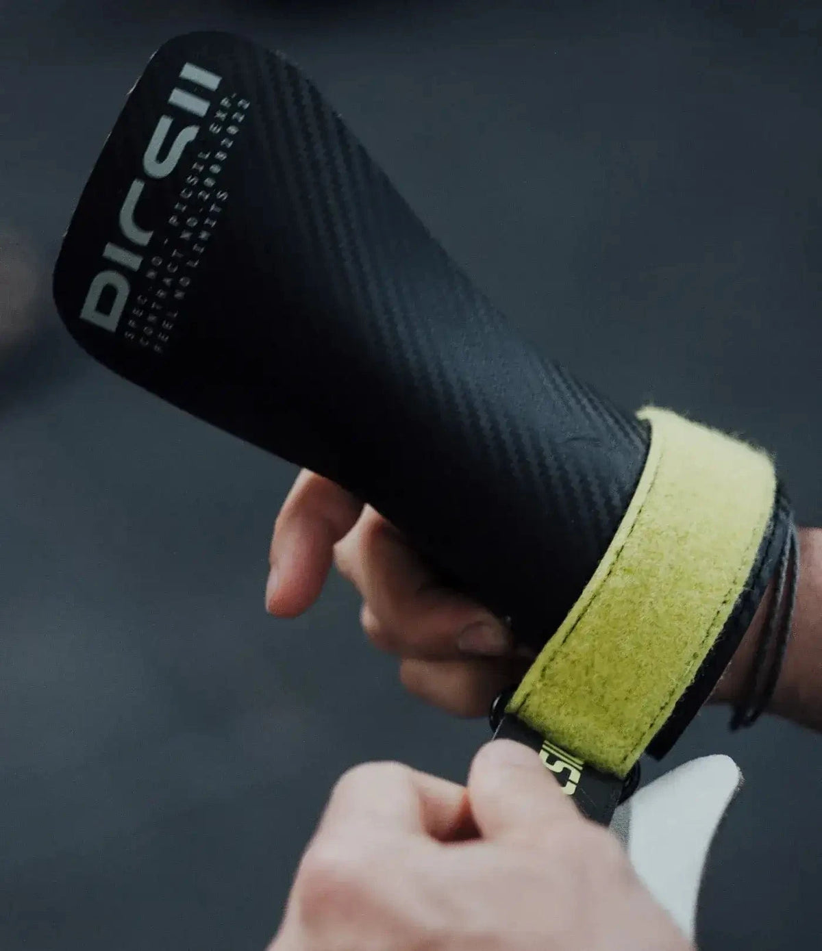 Hawk Grips (No Chalk) kaufen - PicSil Gymnastics Grips - Fitness Onlineshop