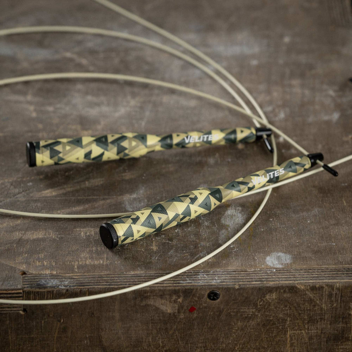 Velites Fire 2.0 Jump Rope (Trainingsspringseil) Camo kaufen bei haghpowered.com