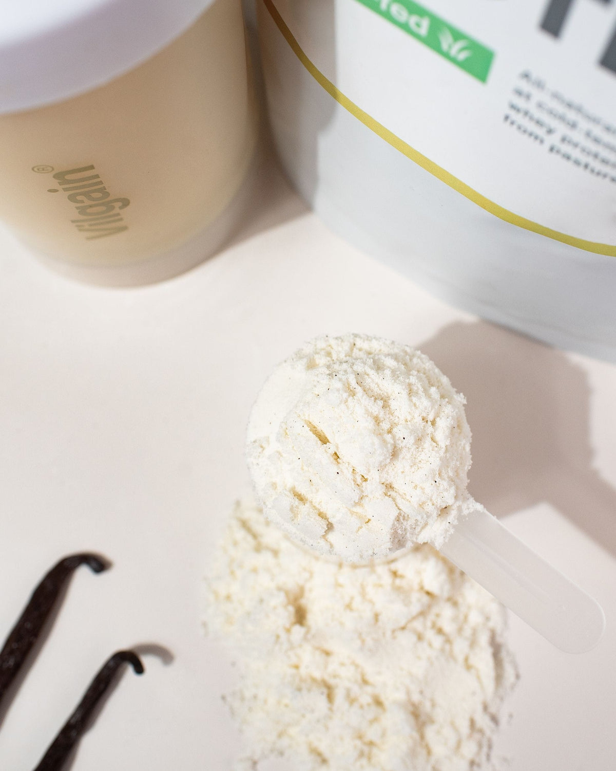 Grass-Fed Whey Protein Isolat kaufen - Vilgain Whey Proteinpulver - Fitness Onlineshop