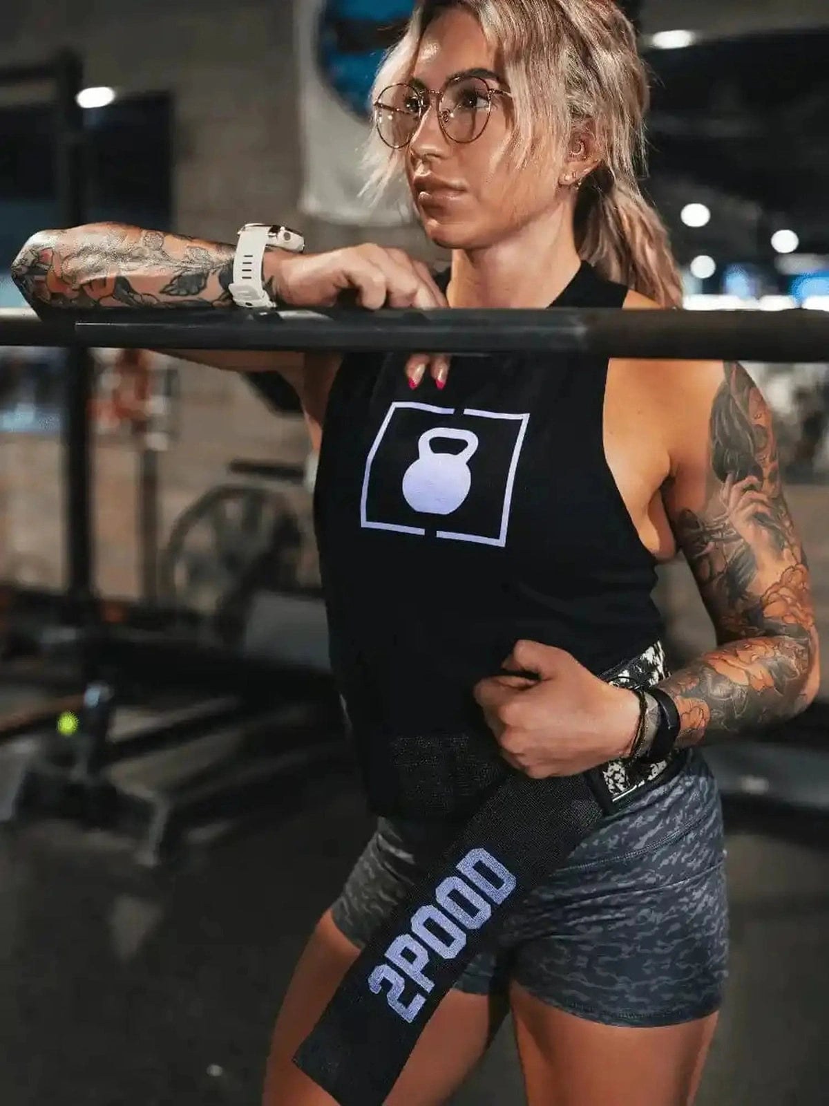 2POOD Lavender Kettlebell Logo Tank Schwarz kaufen bei haghpowered.com