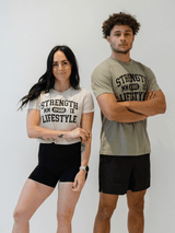 Varsity Strength Lifestyle Crop kaufen -  2POOD Tanks  - Fitness Onlineshop