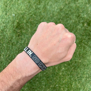 Elite Athletic Gear ALL IN. NO EXCUSES. Wristband kaufen bei haghpowered.com