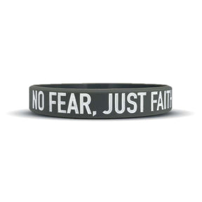 Elite Athletic Gear NO FEAR, JUST FAITH Wristband XL (9") kaufen bei haghpowered.com