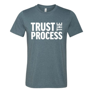 Elite Athletic Gear Trust The Process T-Shirt kaufen bei haghpowered.com