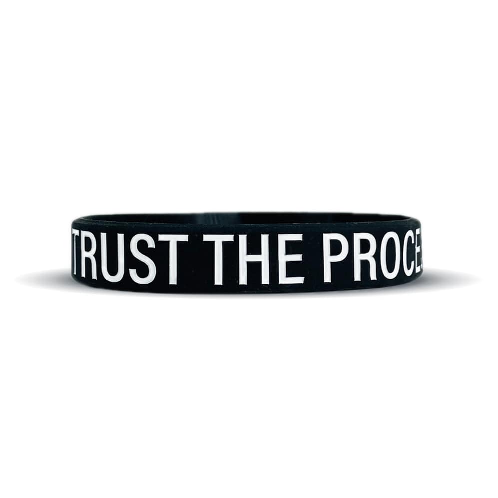 Elite Athletic Gear TRUST THE PROCESS Wristband kaufen bei haghpowered.com