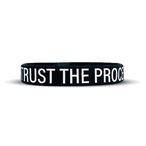 Elite Athletic Gear TRUST THE PROCESS Wristband kaufen bei haghpowered.com
