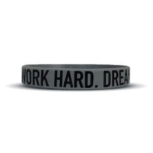 Elite Athletic Gear WORK HARD. DREAM BIG. Wristband kaufen bei haghpowered.com