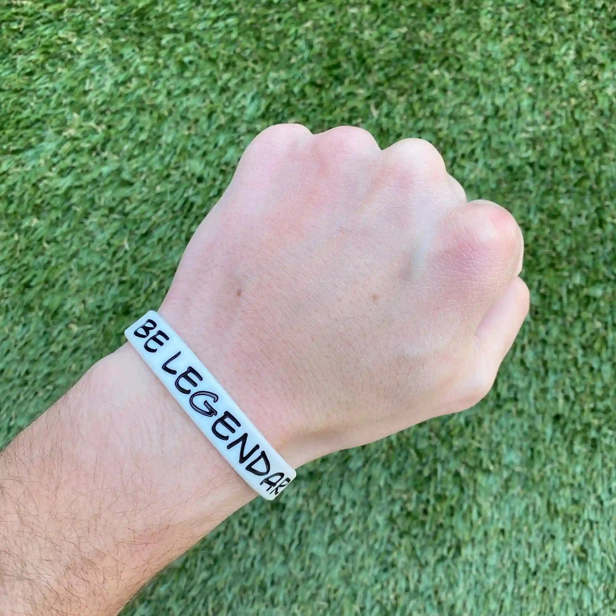 BE LEGENDARY Wristband kaufen -  Elite Athletic Gear Armbänder  - Fitness Onlineshop