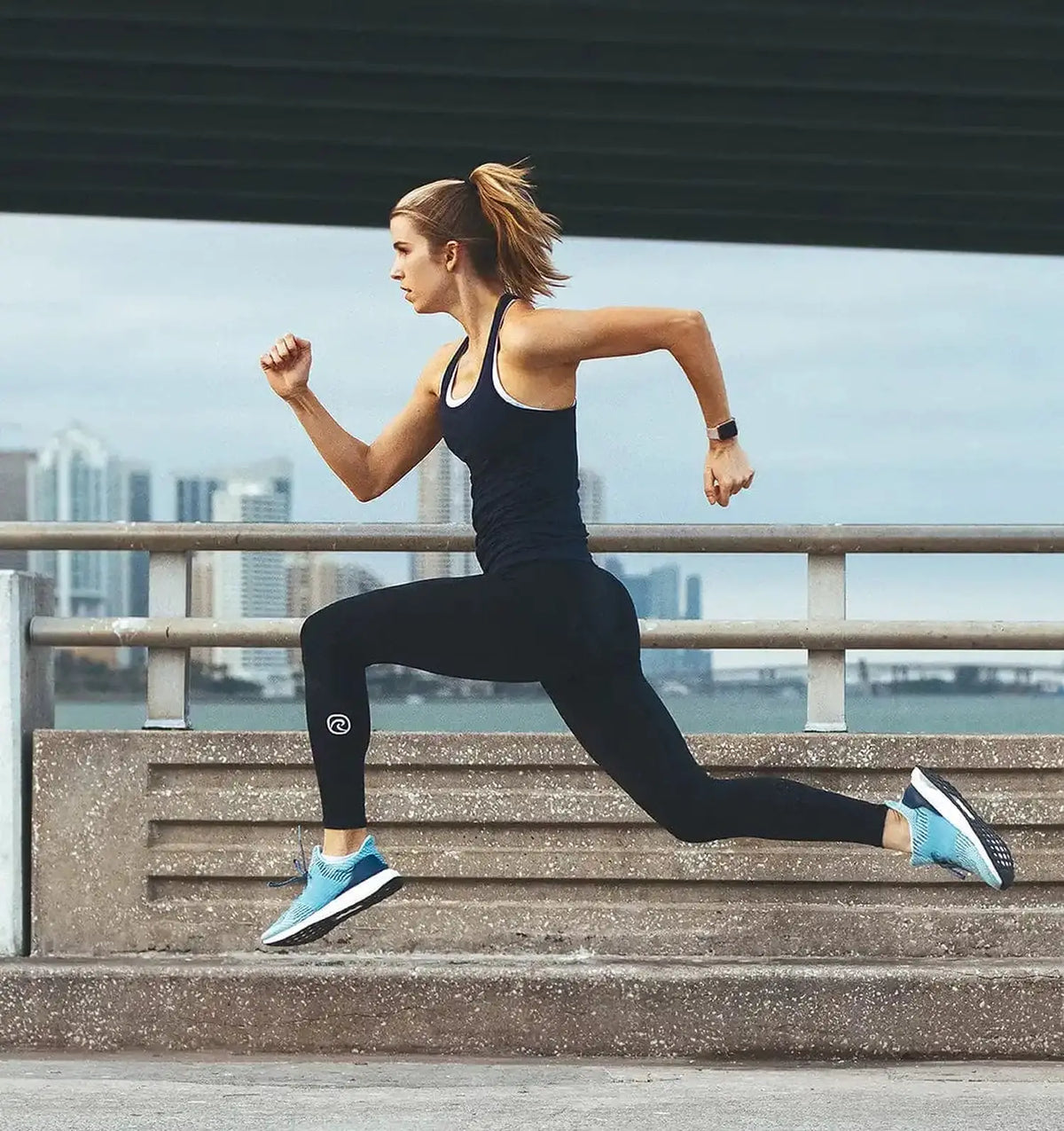 Rehband UD Runner's Knee/Thermal Zone Tights (Women) Schwarz kaufen bei haghpowered.com