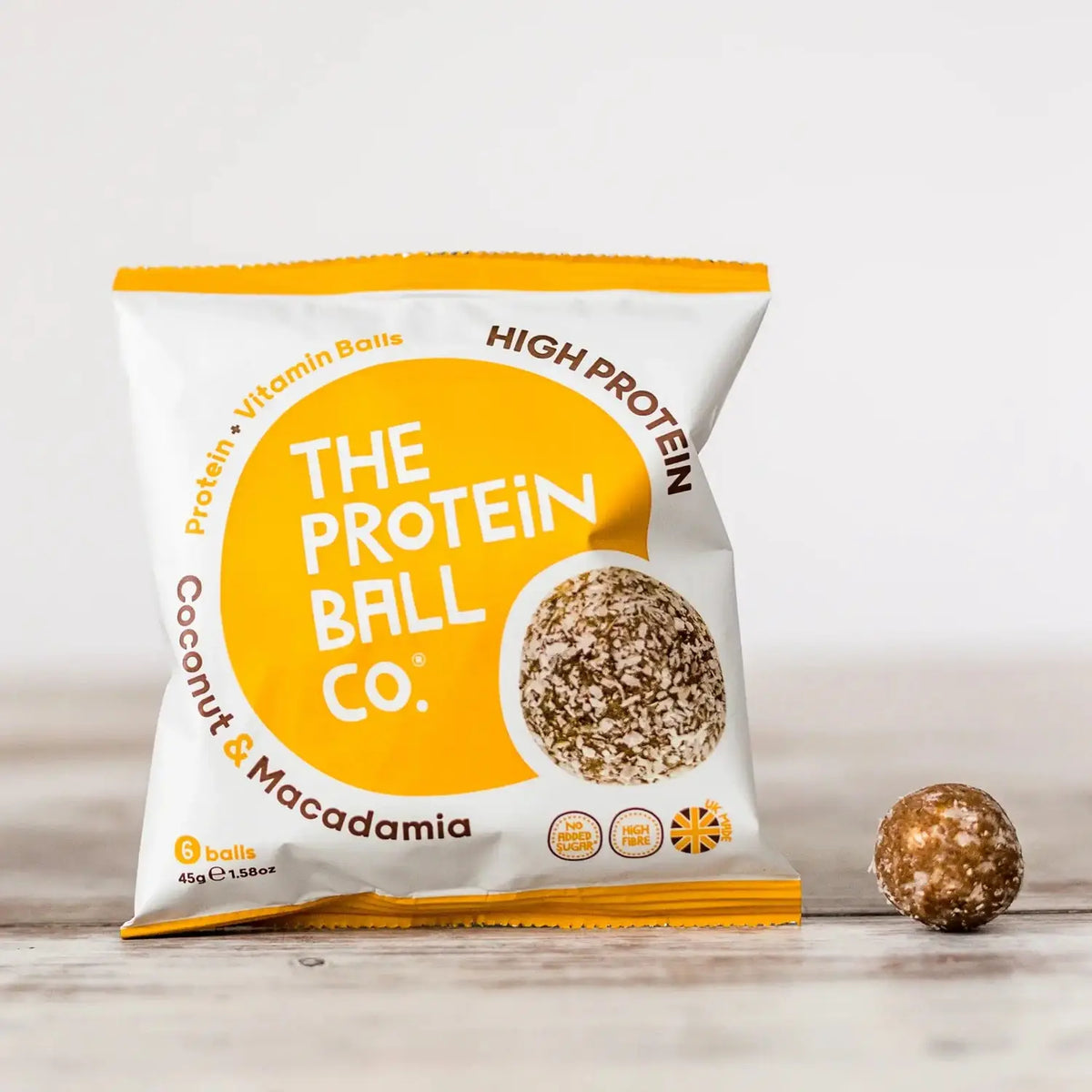The Protein Ball Co Whey Protein Balls 10 x 45 g Coconut & Macadamia kaufen bei haghpowered.com